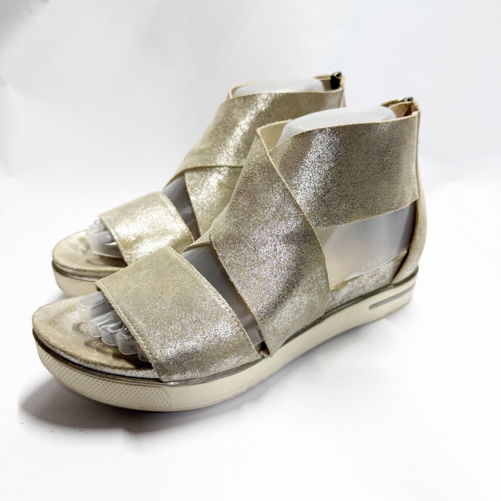 Eileen Fisher Metallic Wedge Sandals size 8.5
